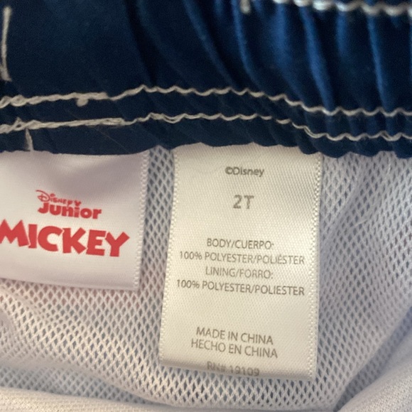 Mickey 2t rash guard and swim trunks set - Picture 2 of 4